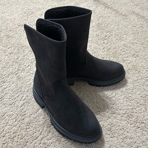 Roxy brand women’s boots